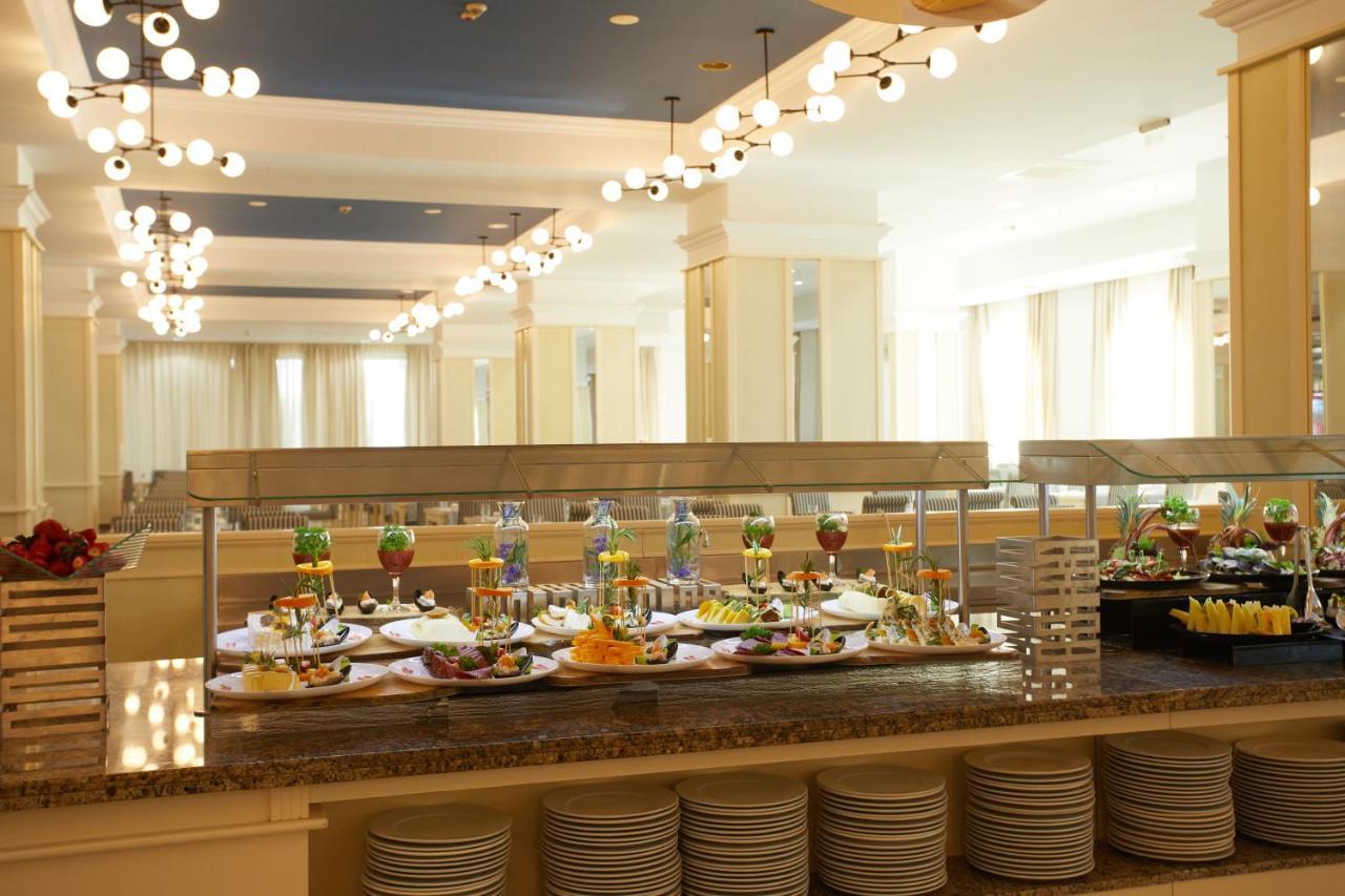 Dreams Sunny Beach Resort And Spa Exterior foto The buffet at the hotel