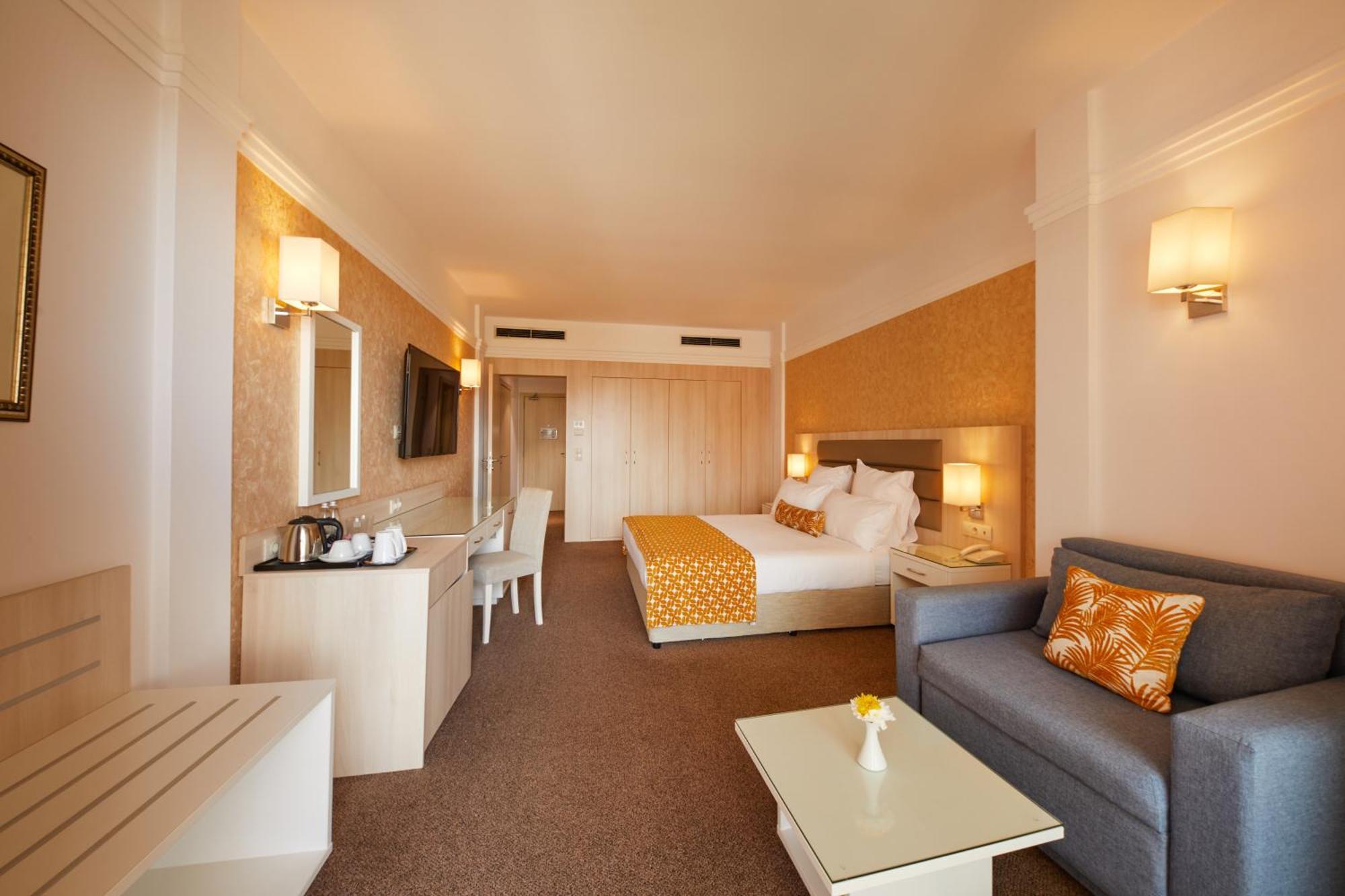 Dreams Sunny Beach Resort And Spa Cameră foto A room at the hotel