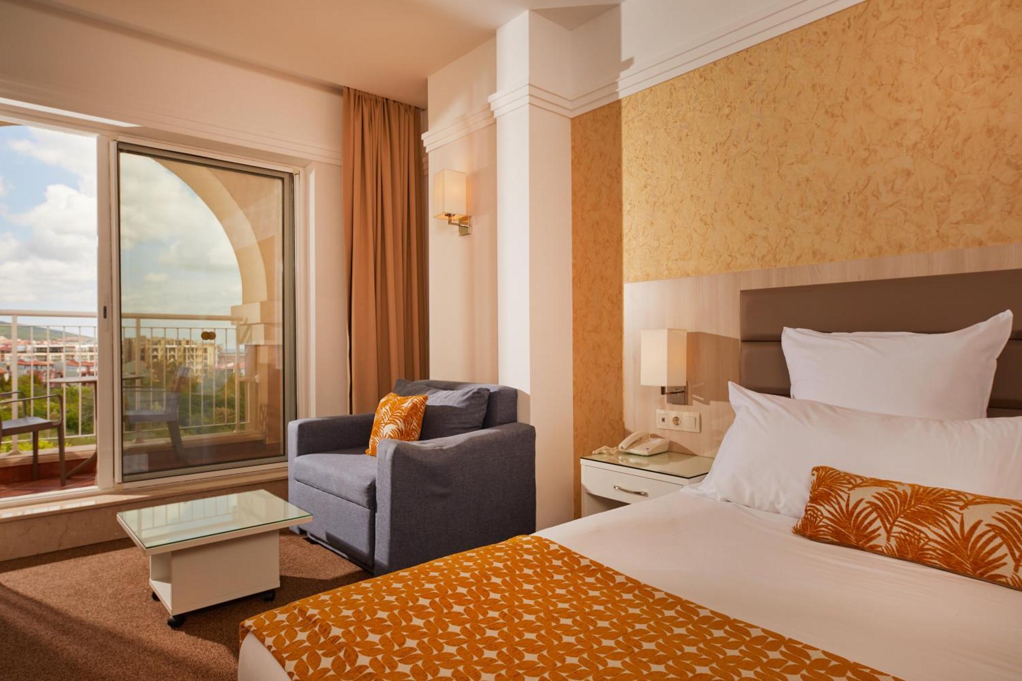 Dreams Sunny Beach Resort And Spa Cameră foto A room at the hotel