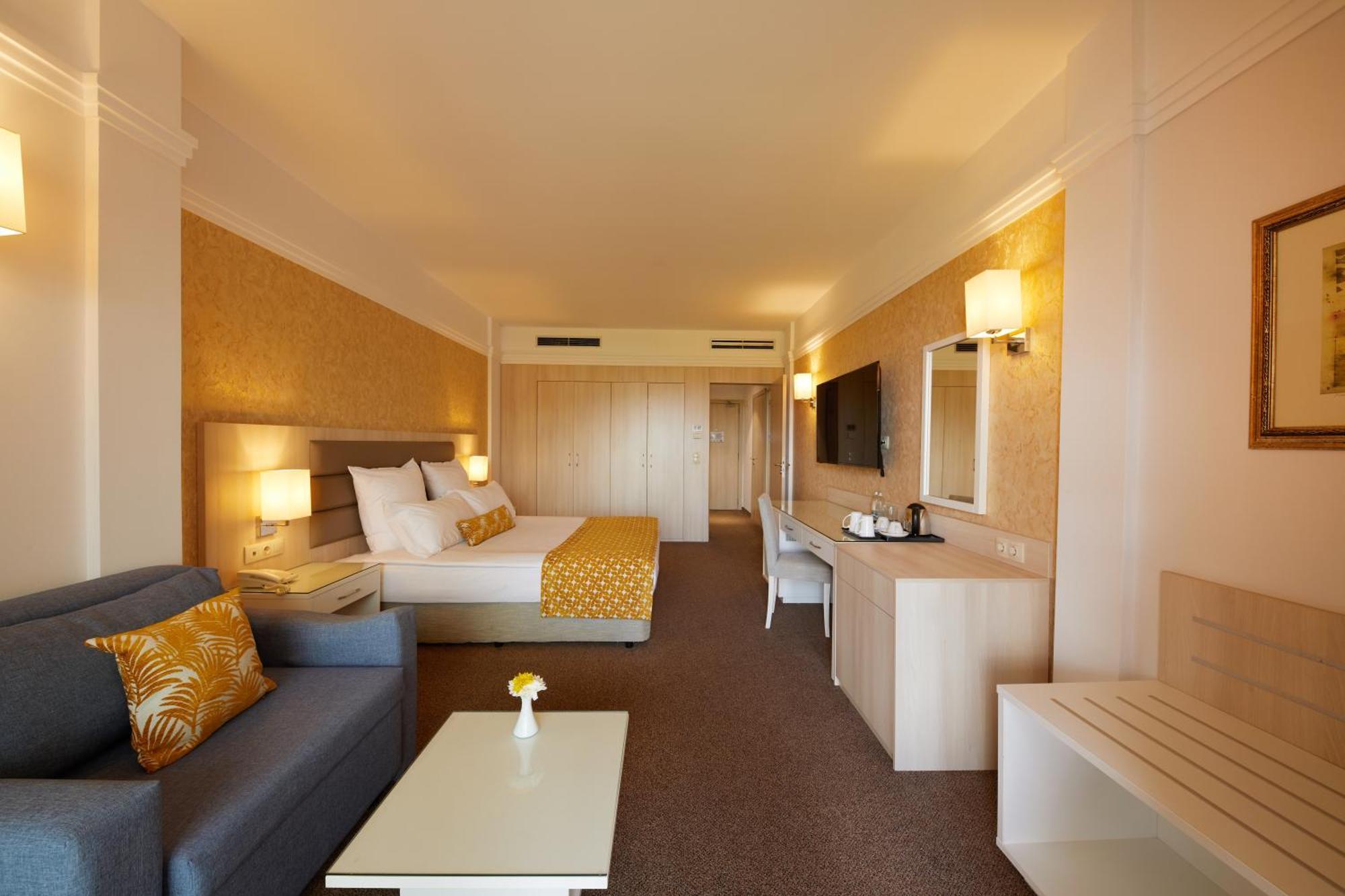 Dreams Sunny Beach Resort And Spa Cameră foto A room at the hotel