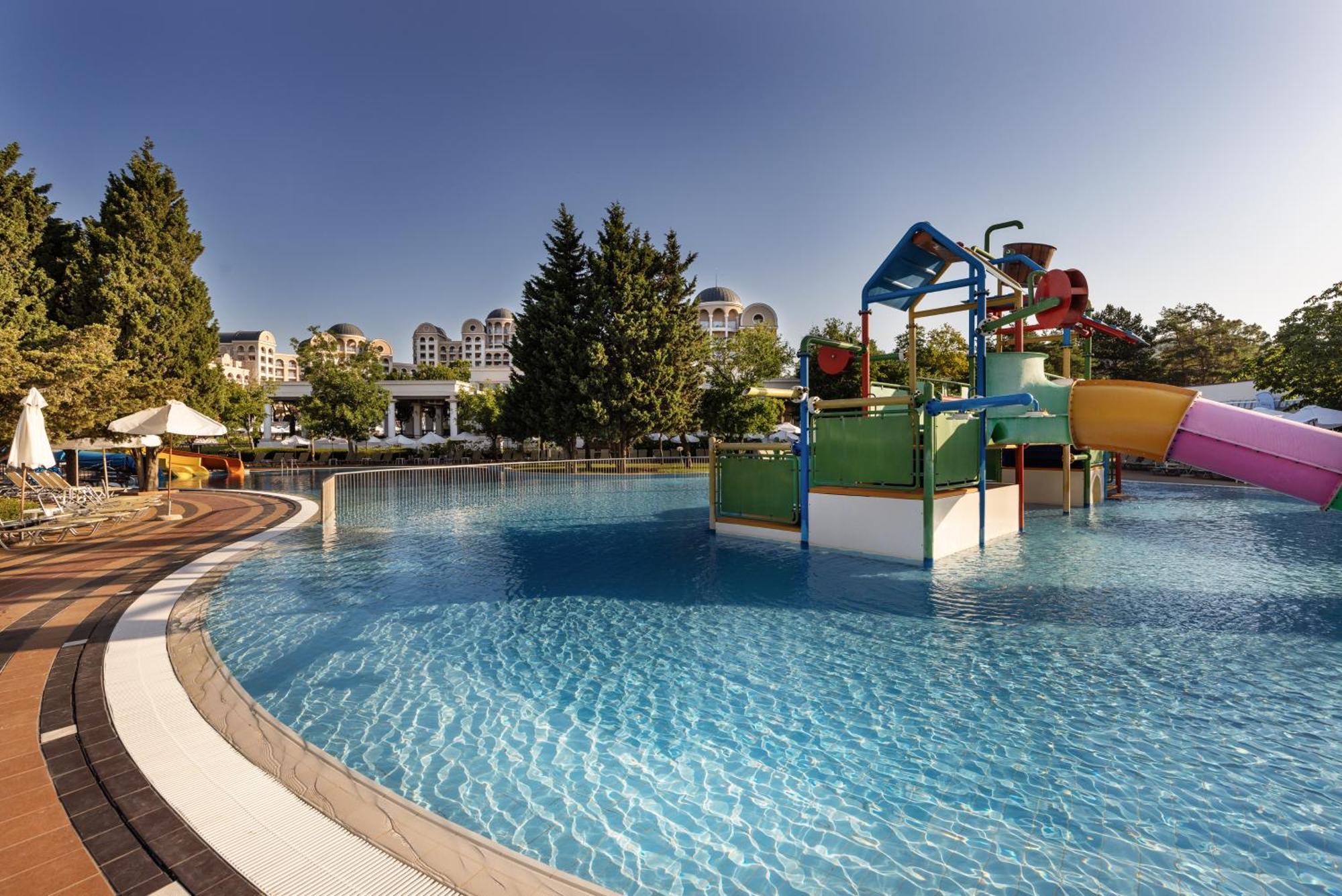 Dreams Sunny Beach Resort And Spa Exterior foto The swimming pool at the hotel